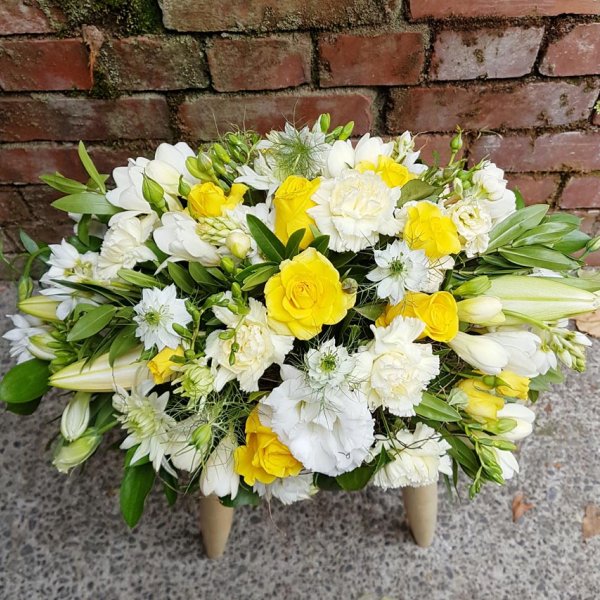 Golden wedding anniversary arrangement